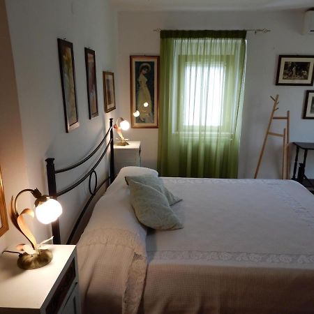 Il Gelsomino Bed and Breakfast Frasso Sabino Exteriör bild