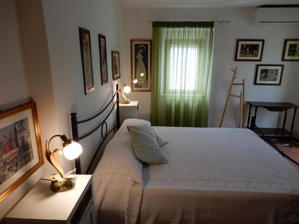 Il Gelsomino Bed and Breakfast Frasso Sabino Exteriör bild
